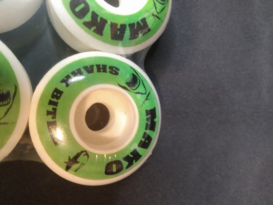 52mm Skateboard Wheels 100a Flat Spot Resistant Mako Shark Bitez